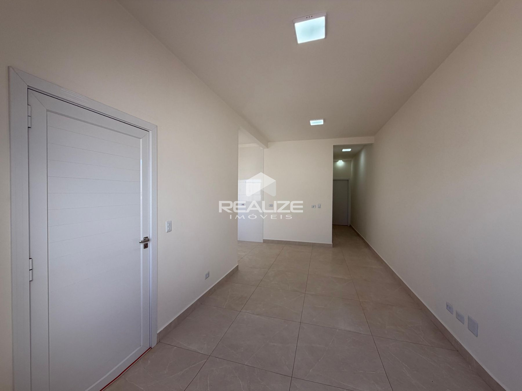 Casa à venda no Jardim Dona Brida com 2 quartos.