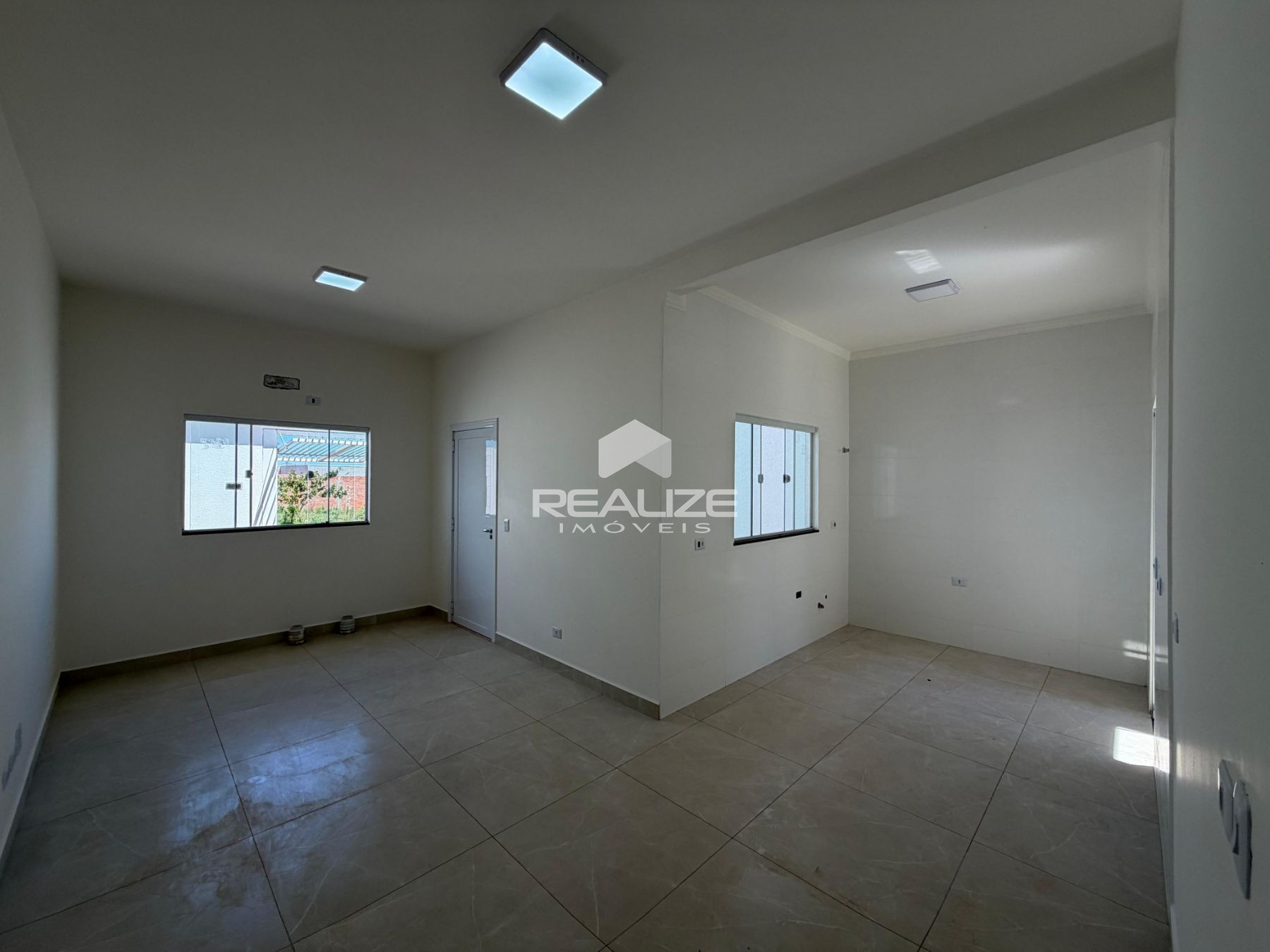 Casa à venda no Jardim Dona Brida com 2 quartos.