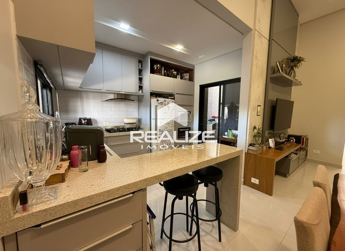 Casa à venda no Jardim Santa Rosa com 3 quartos ( Sendo 1 Suíte).