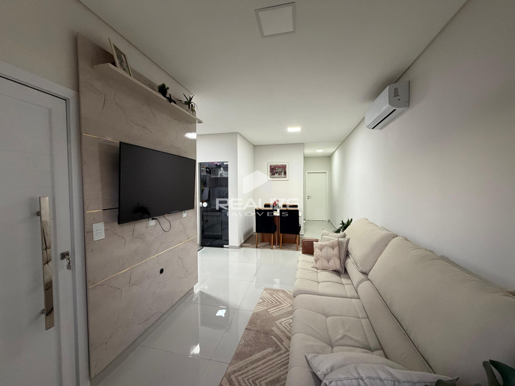 Casa à venda no Jardim das Oliveiras com 2 quartos