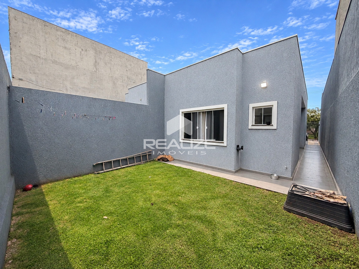 Casa à venda no Jardim das Oliveiras com 2 quartos