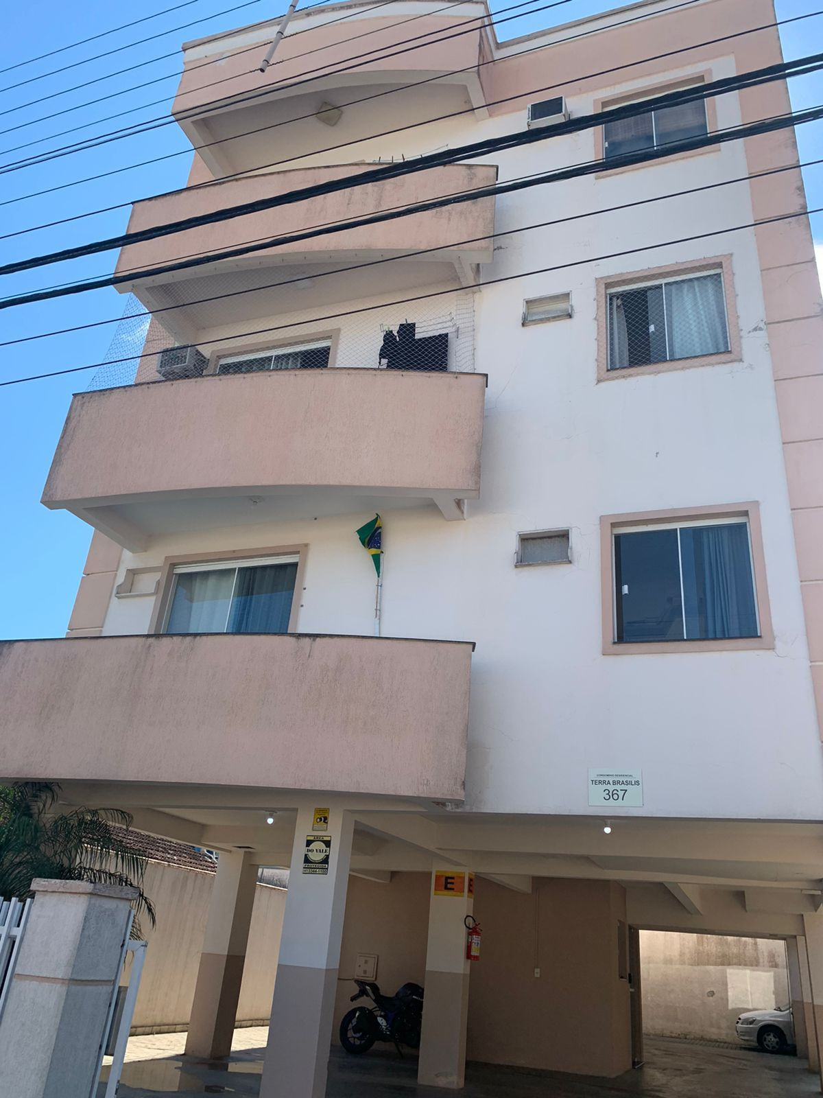 APARTAMENTO EM CORDEIROS 