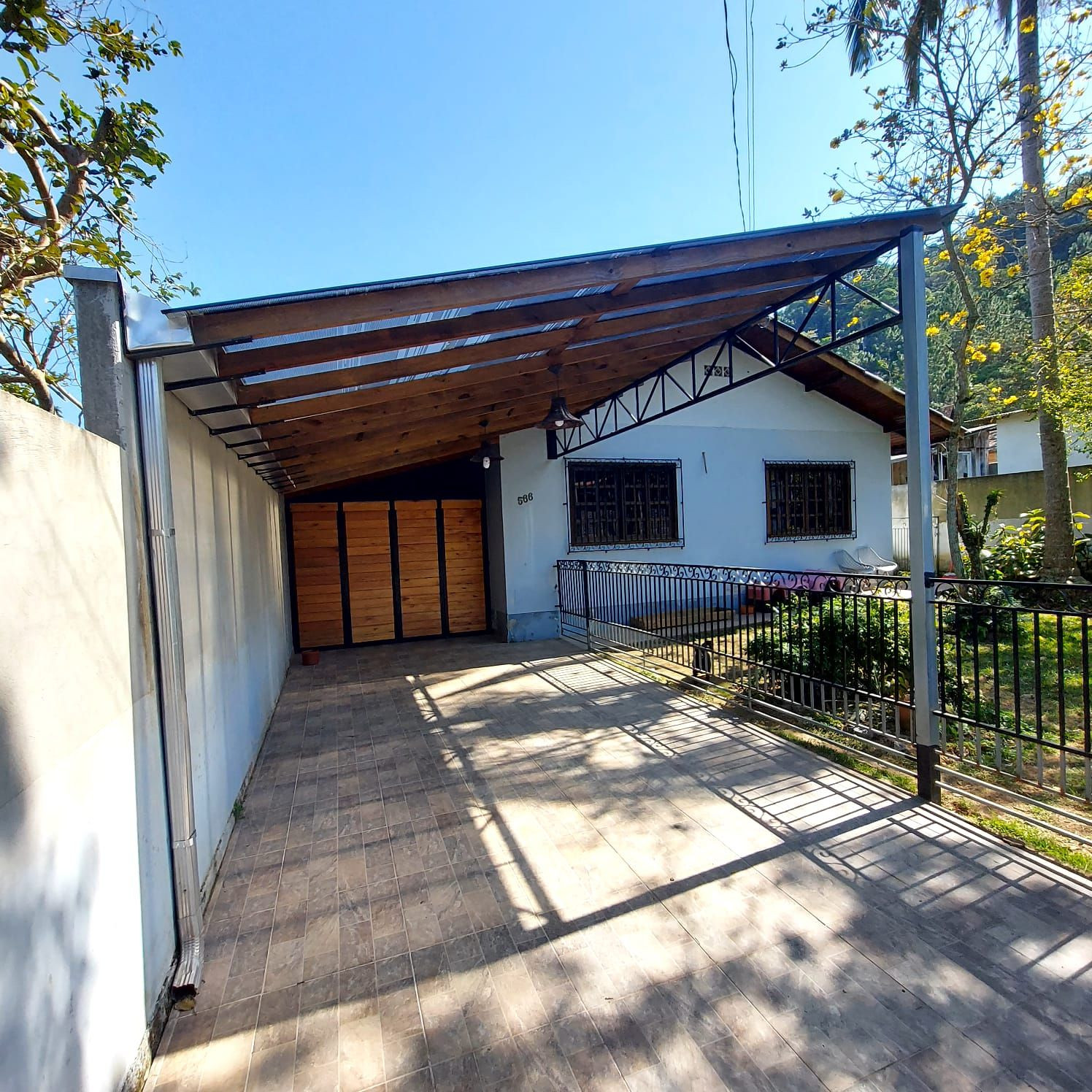CASA A VENDA BOMBINHAS