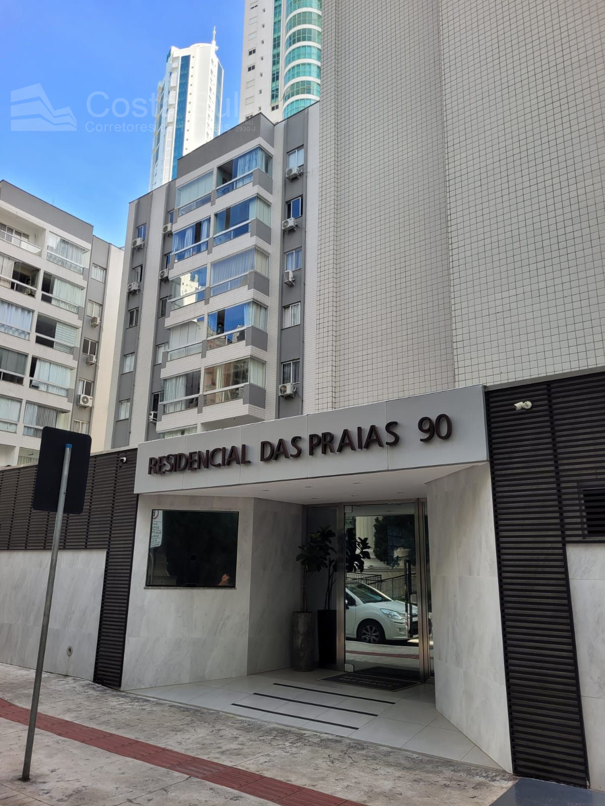 APARTAMENTO EM BALNE?RIO CAMBORI?