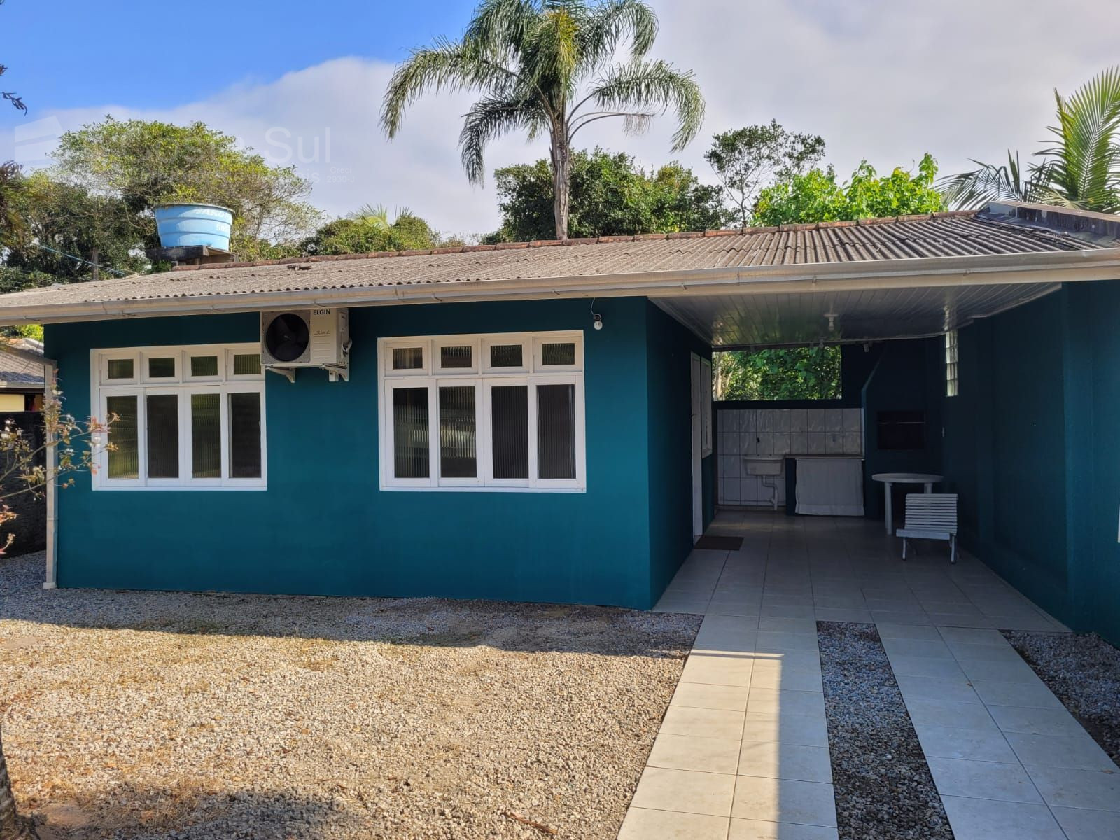 CASA EM BOMBINHAS