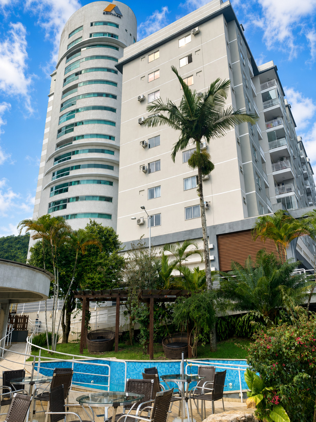 APARTAMENTO MOBILIADO