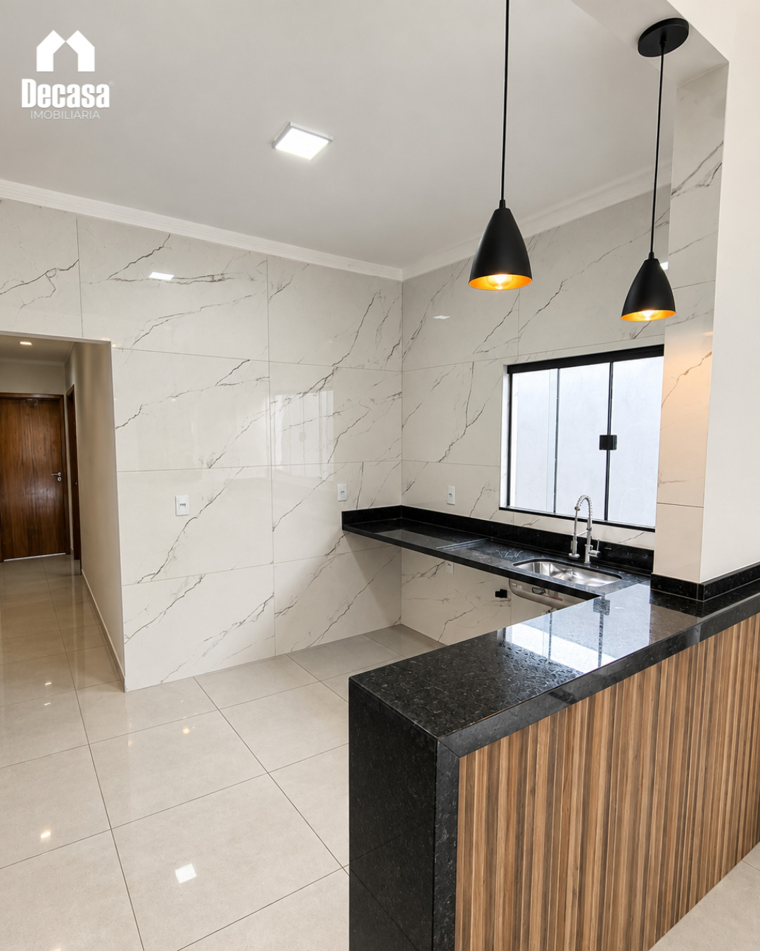 Casa � venda no bairro Moimas