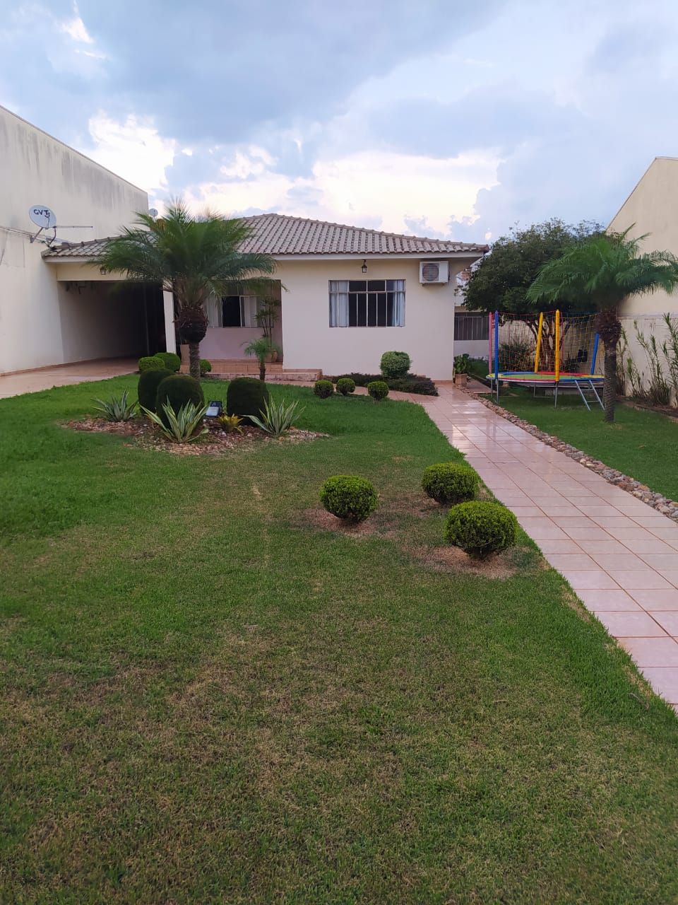 Casa com 3 dormitorios- Parque Sao Paulo