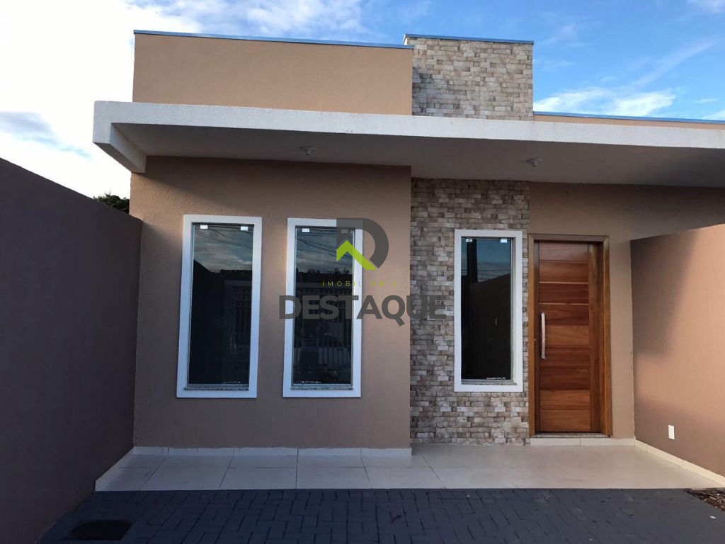 Casa a venda com 3 dormitorios - Bairro Guaruja- Cascavel PR