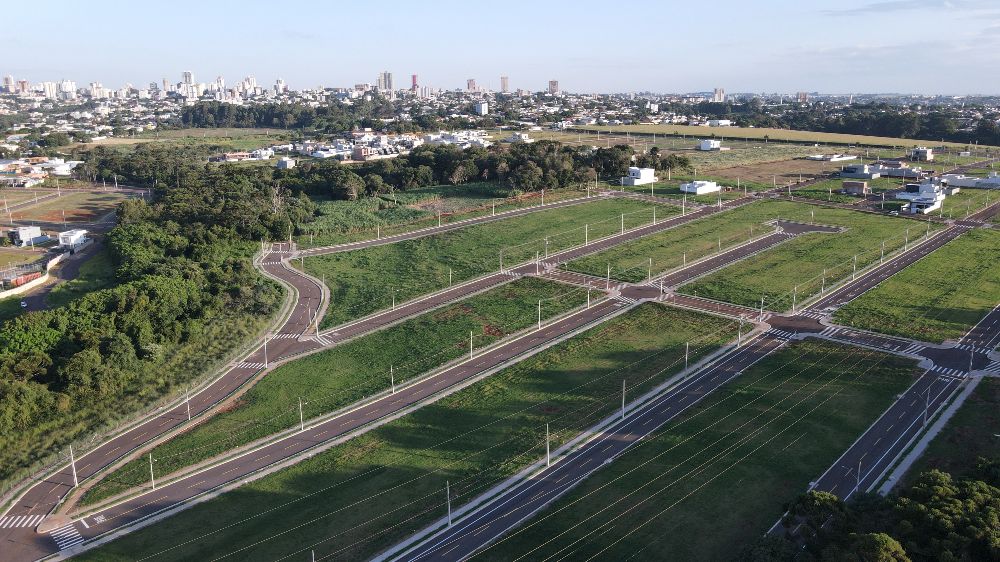 Terreno com 654m2 Colinas tropical II