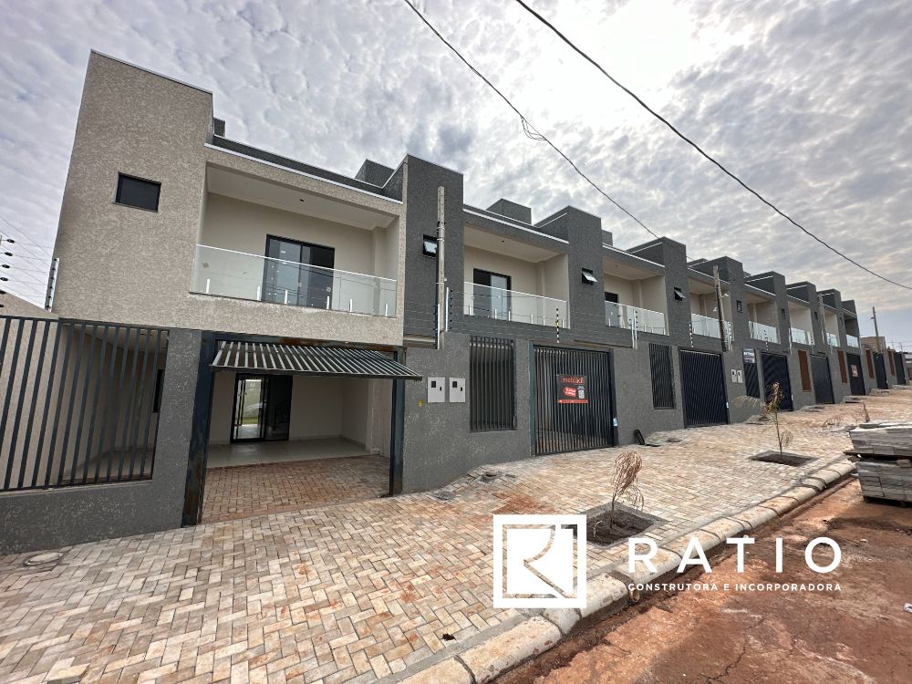 Sobrado com 1 suite e 2 dormitorios 138m2 -  Bairro Esmeralda 