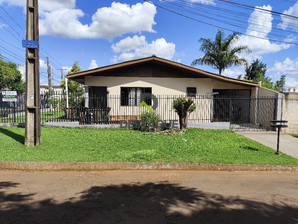 Casa com 1 suite e 2 quartos,  154m2- Bairro Country