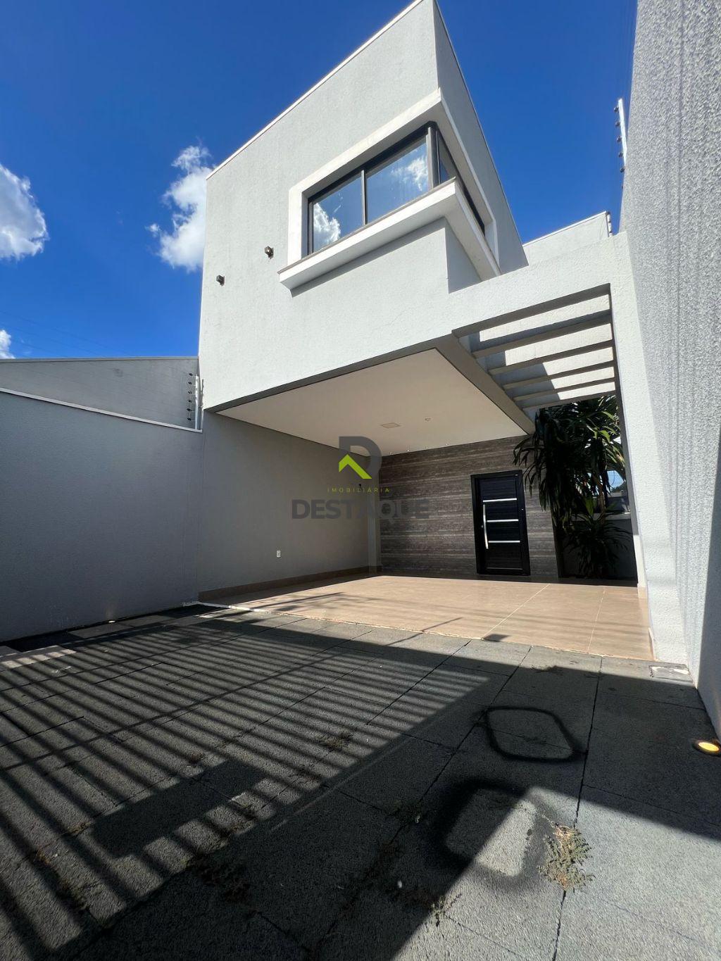 SOBRADO NO UNIVERSITARIO COM PISCINA