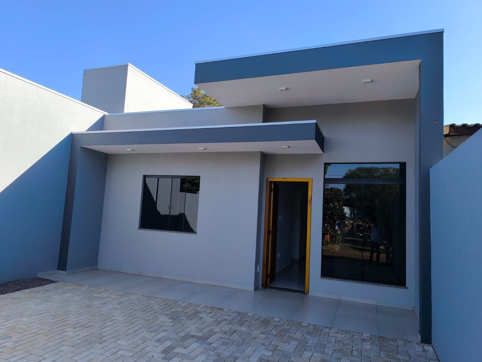 Casa nova com 2 dormitorios- Bairro Periolo