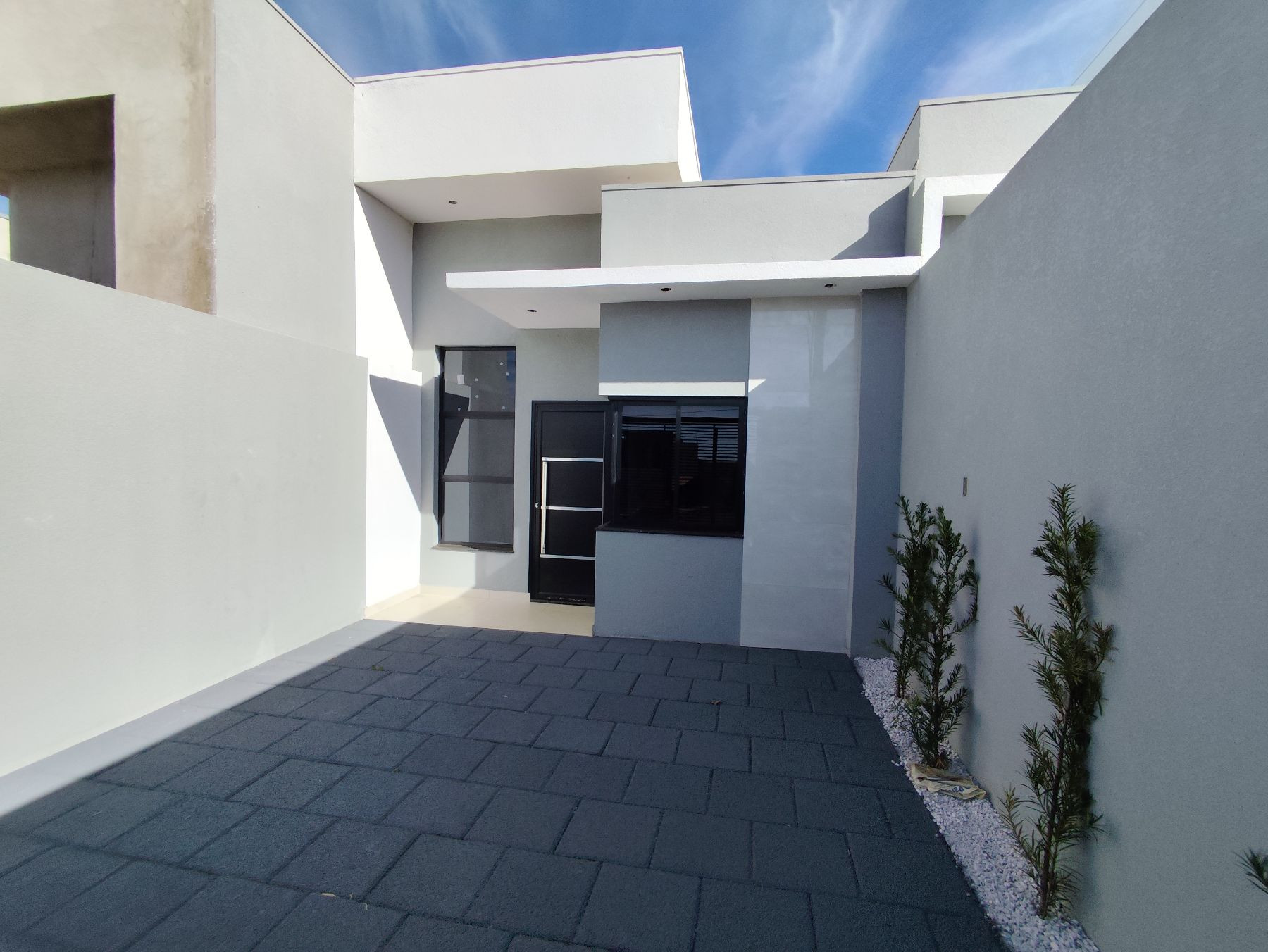 Casa com 1 suite e 1 quarto- Loteamento Positano- Bairro Brazmadeira