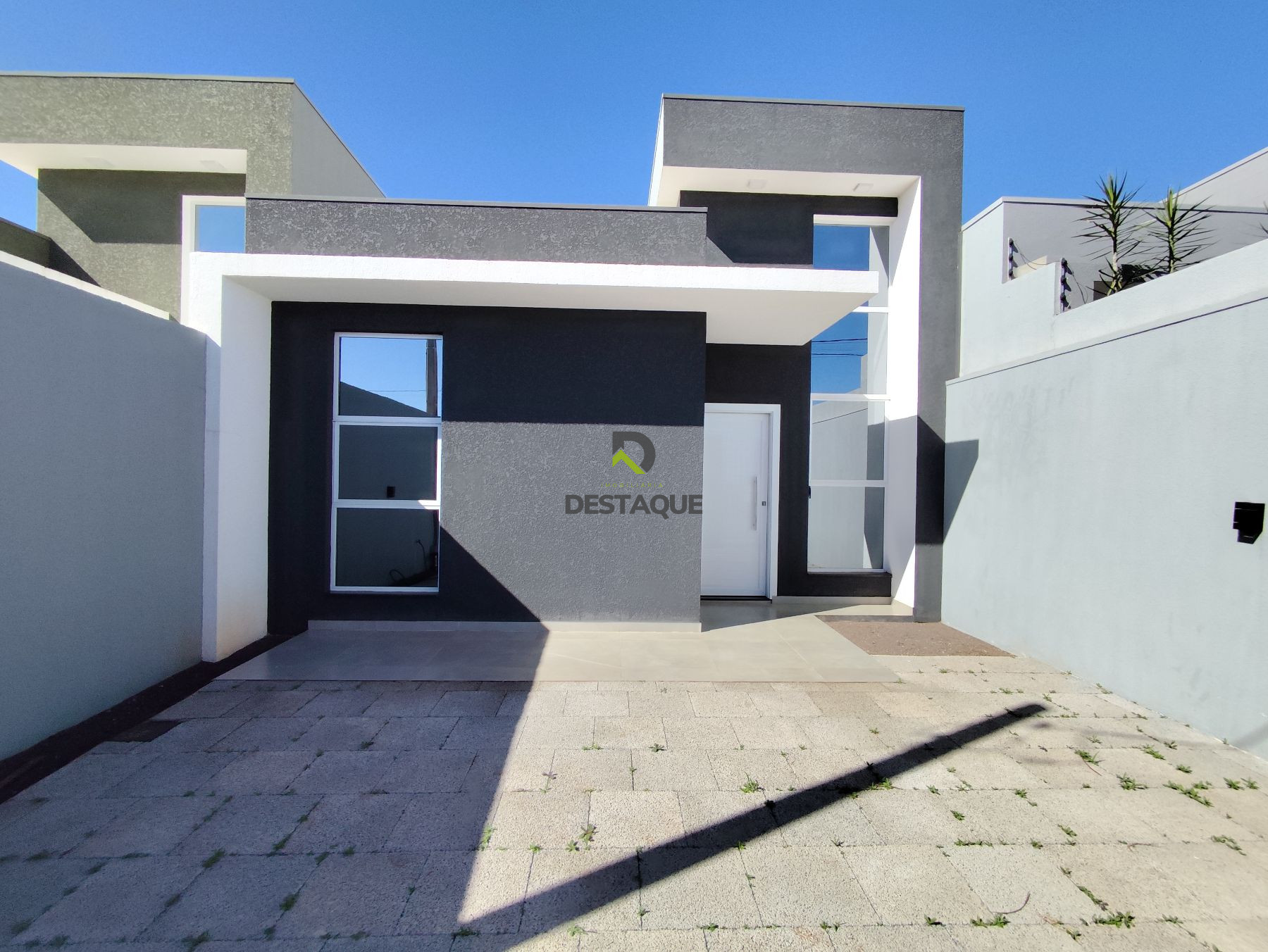 Casa com 1 suite mais 2 quartos- Loteamento Piovesan- Bairro Canada