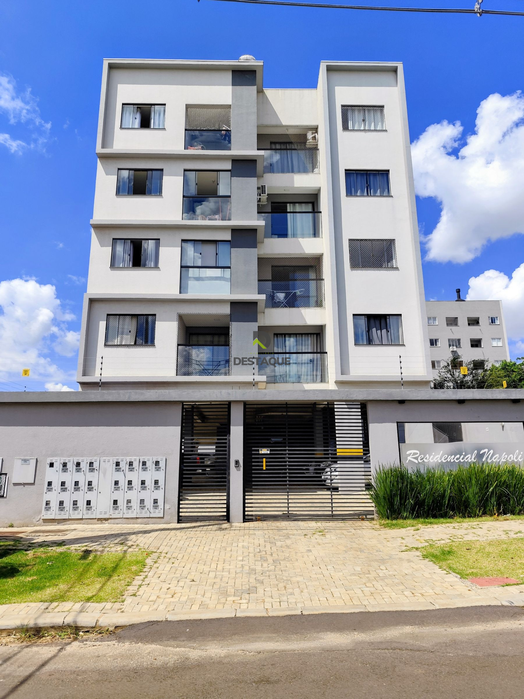 Apartamento com 2 doremitorios Edificio Napoli- B. Sao Cistovao