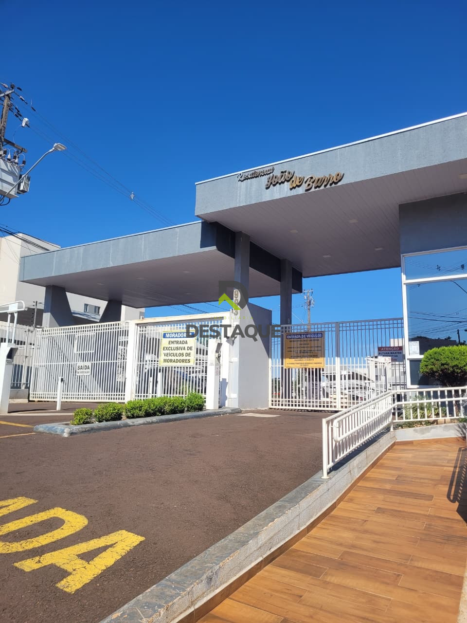 APARTAMENTO NO JOAO DE BARRO 