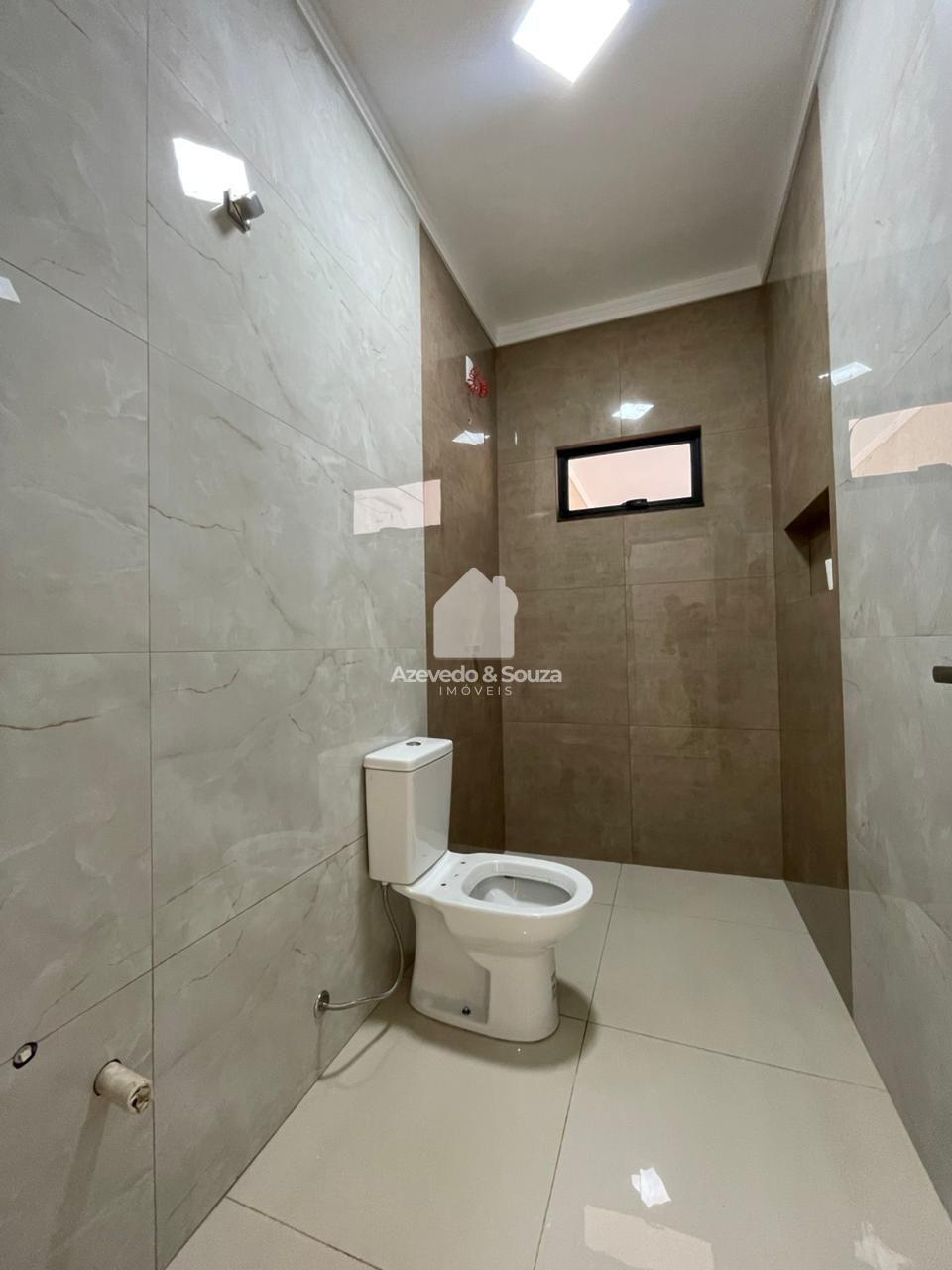 Azevedo & Souza de Imveis em Francisco Beltro/PR