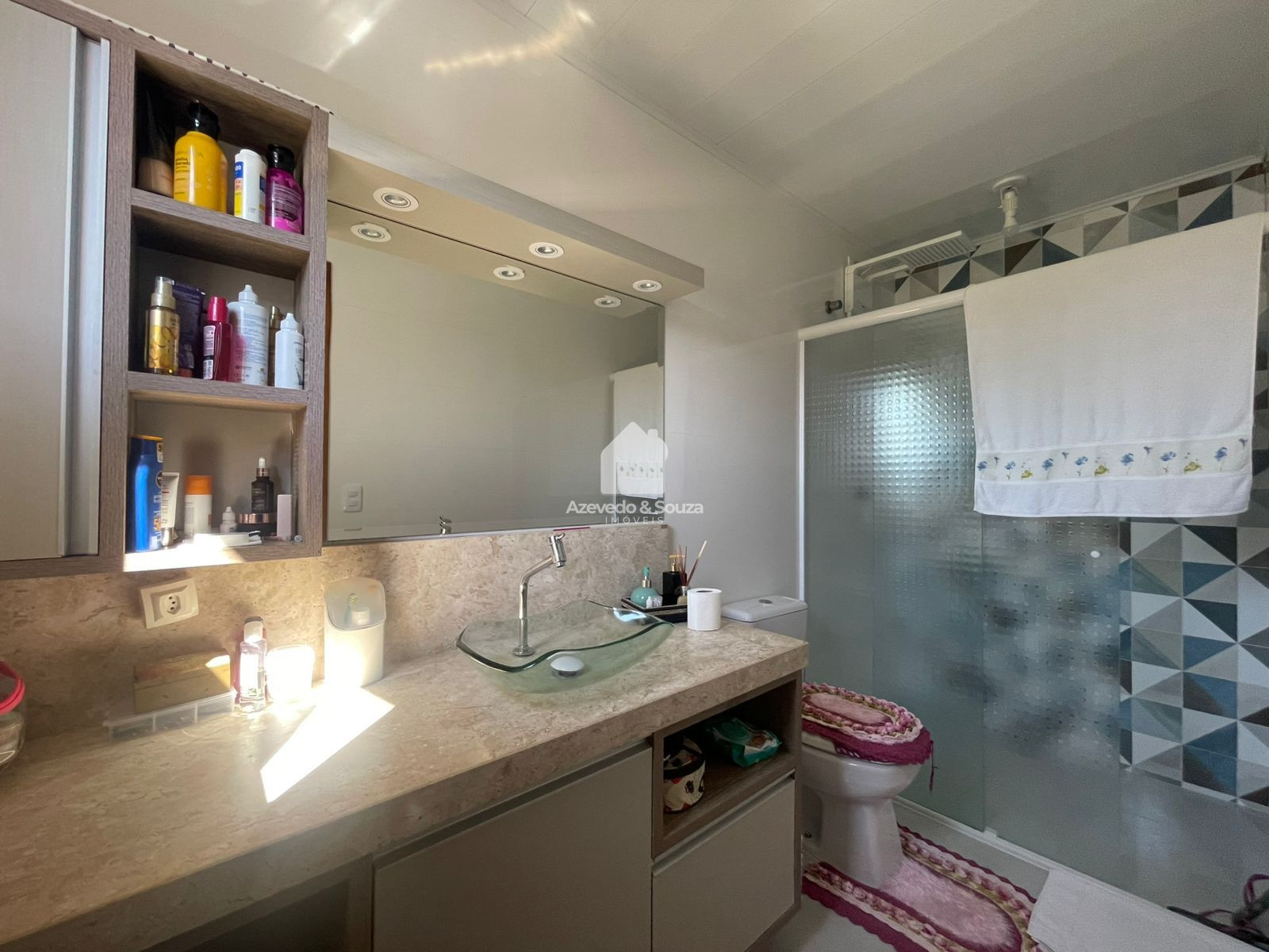 Azevedo & Souza de Imveis em Francisco Beltro/PR