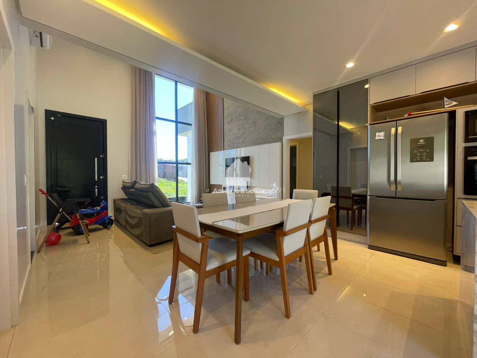 Azevedo & Souza de Imveis em Francisco Beltro/PR