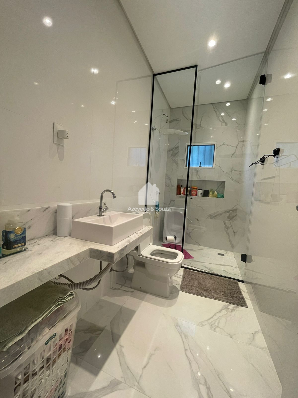 Azevedo & Souza de Imveis em Francisco Beltro/PR