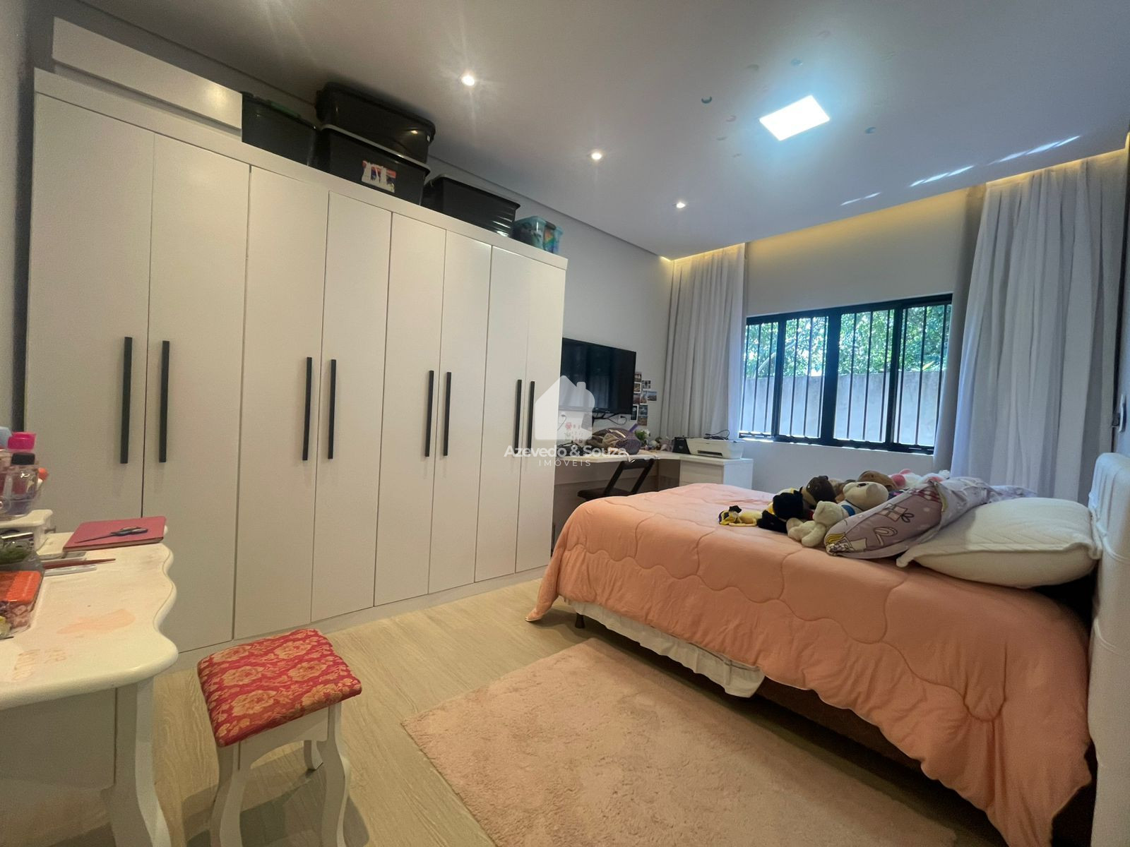 Azevedo & Souza de Imveis em Francisco Beltro/PR