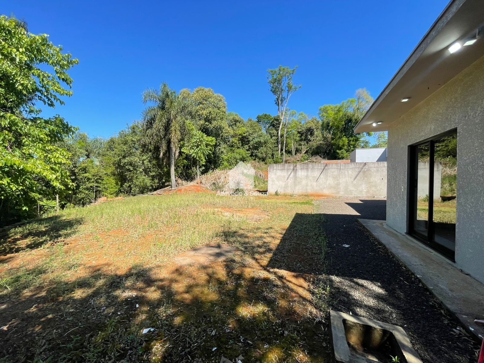 Azevedo & Souza de Imveis em Francisco Beltro/PR