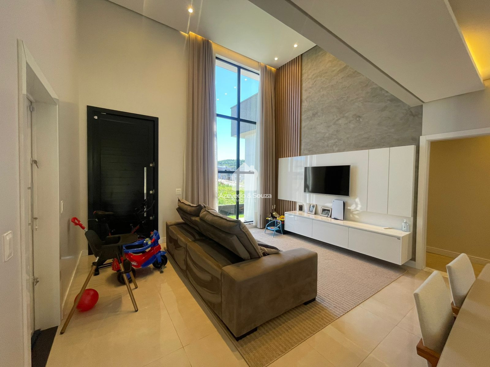 Azevedo & Souza de Imveis em Francisco Beltro/PR