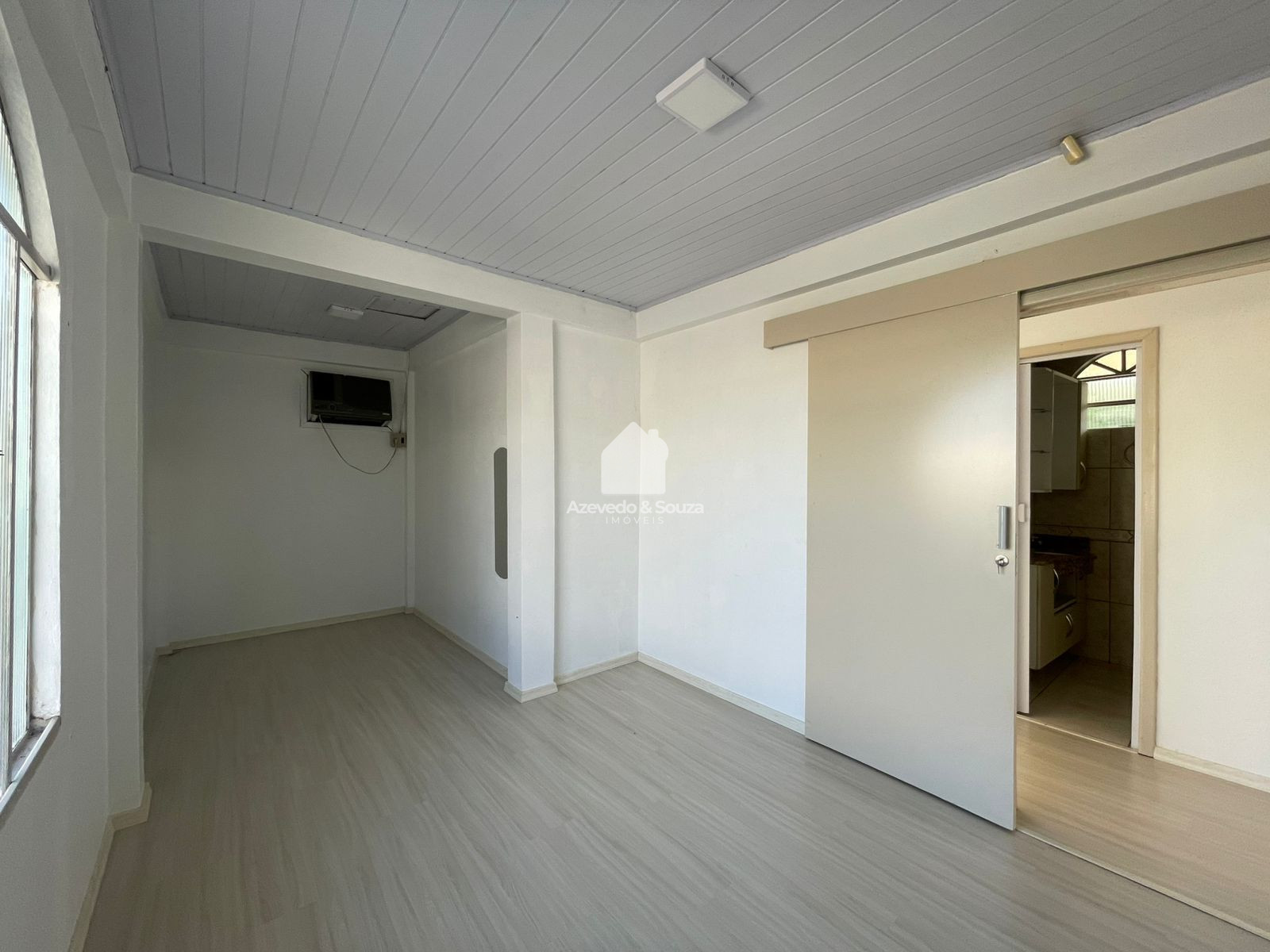 Azevedo & Souza de Im�veis em Francisco Beltr�o/PR