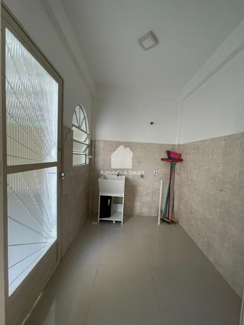 Azevedo & Souza de Im�veis em Francisco Beltr�o/PR