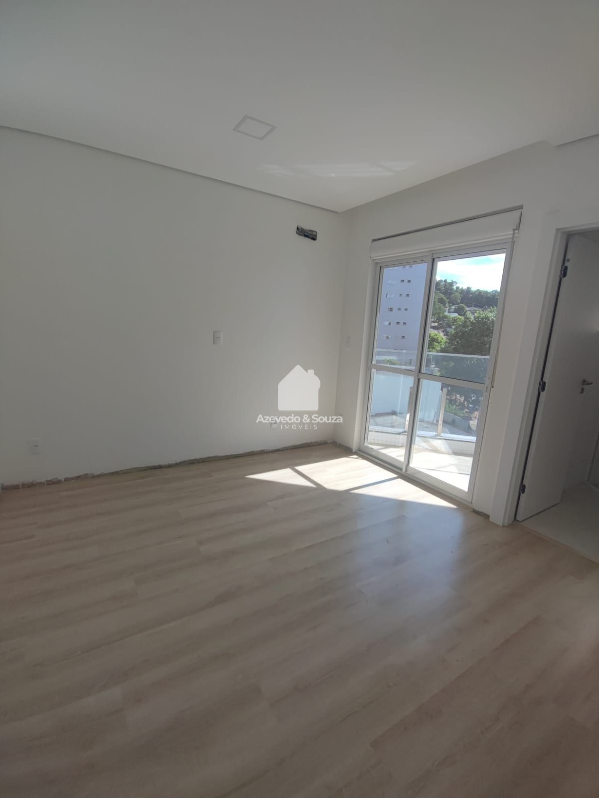 Azevedo & Souza de Im�veis em Francisco Beltr�o/PR