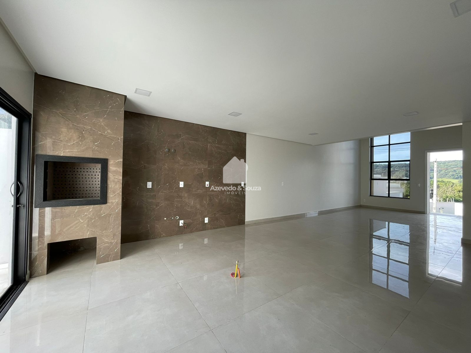 Azevedo & Souza de Im�veis em Francisco Beltr�o/PR