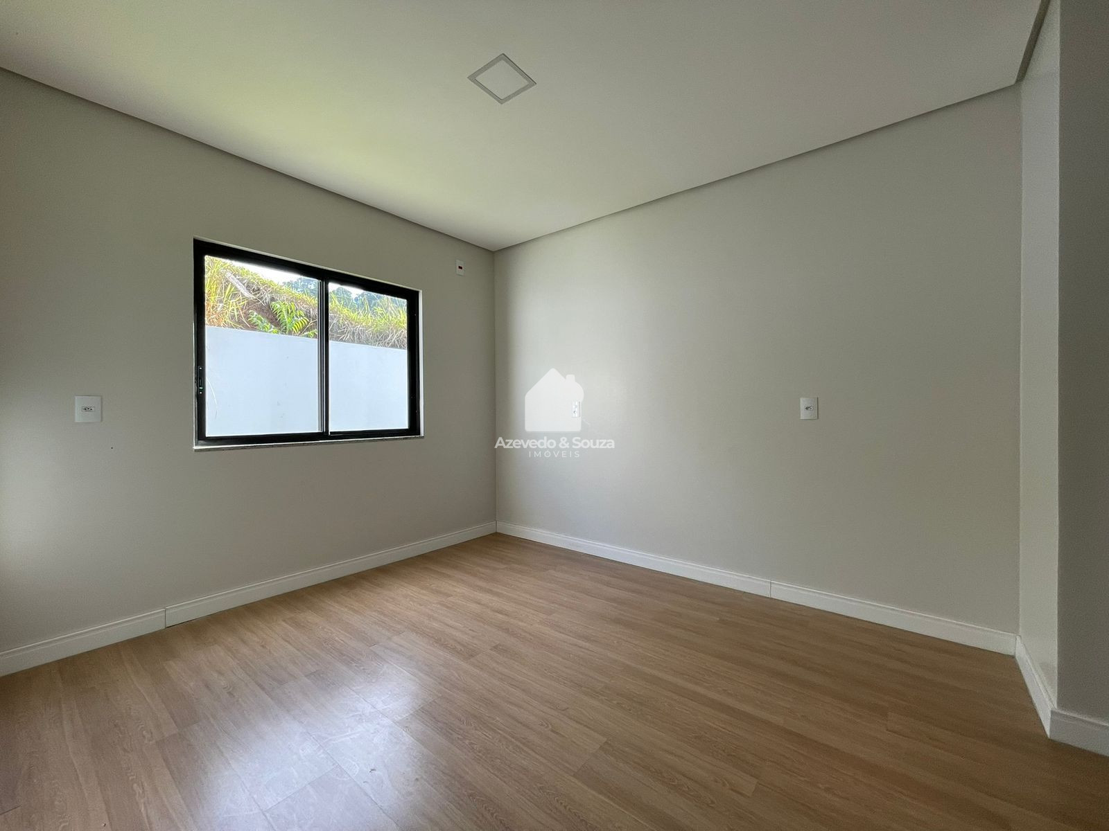 Azevedo & Souza de Im�veis em Francisco Beltr�o/PR