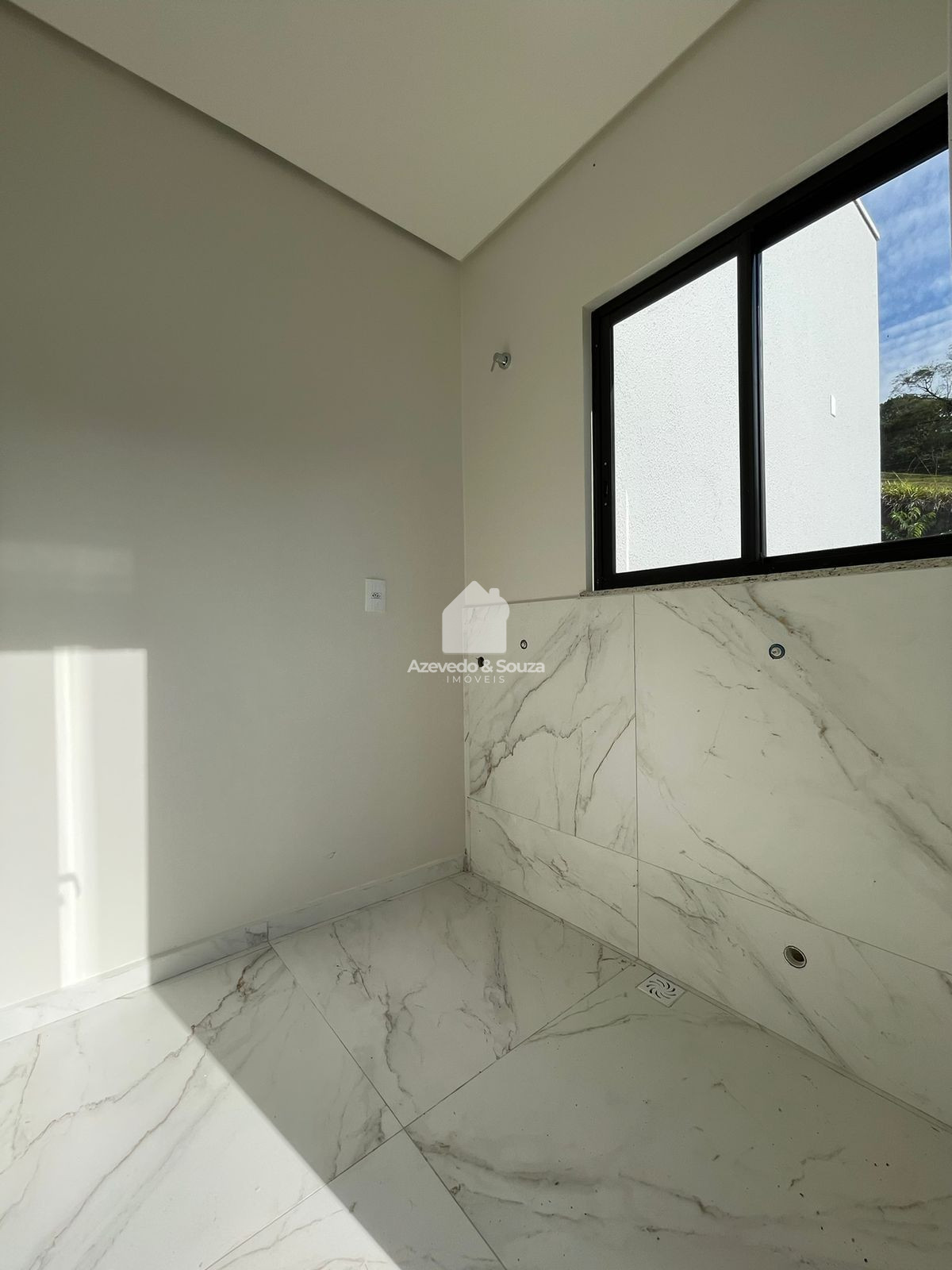 Azevedo & Souza de Im�veis em Francisco Beltr�o/PR