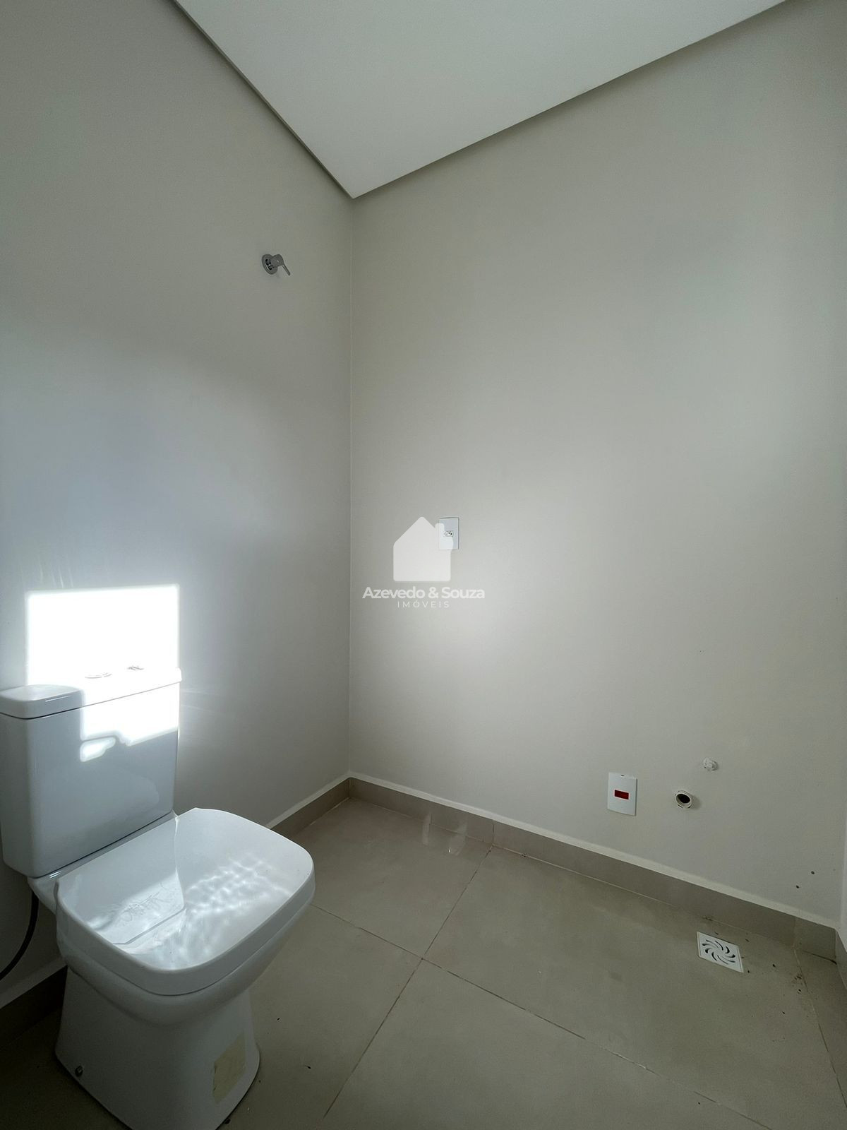 Azevedo & Souza de Im�veis em Francisco Beltr�o/PR