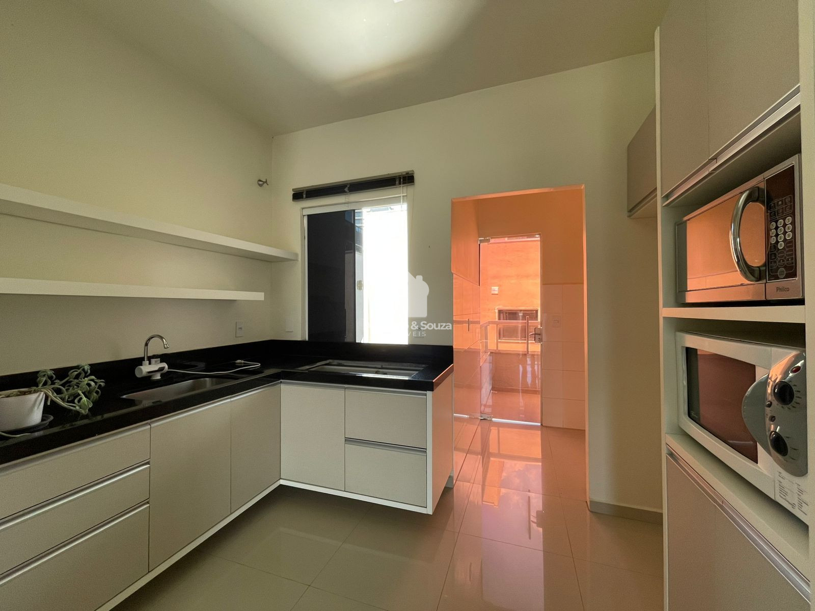 Azevedo & Souza de Im�veis em Francisco Beltr�o/PR