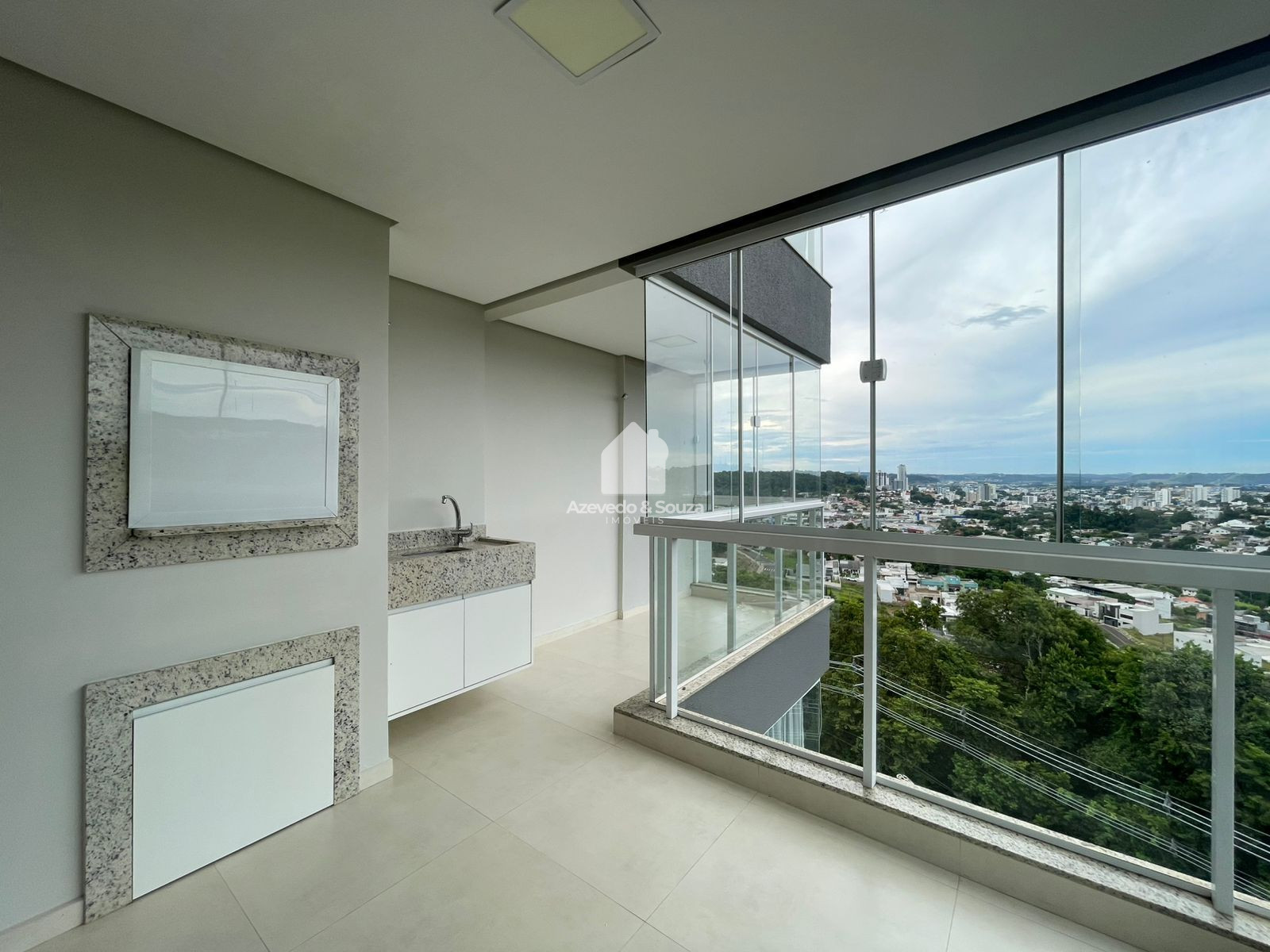 Azevedo & Souza de Im�veis em Francisco Beltr�o/PR