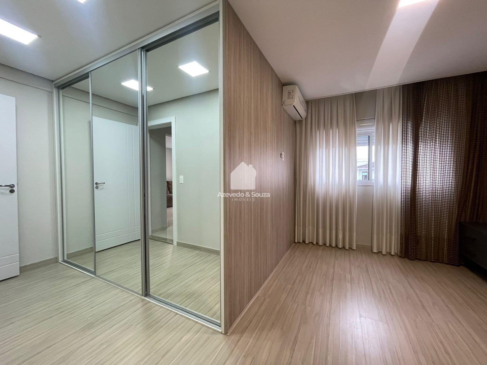 Azevedo & Souza de Im�veis em Francisco Beltr�o/PR