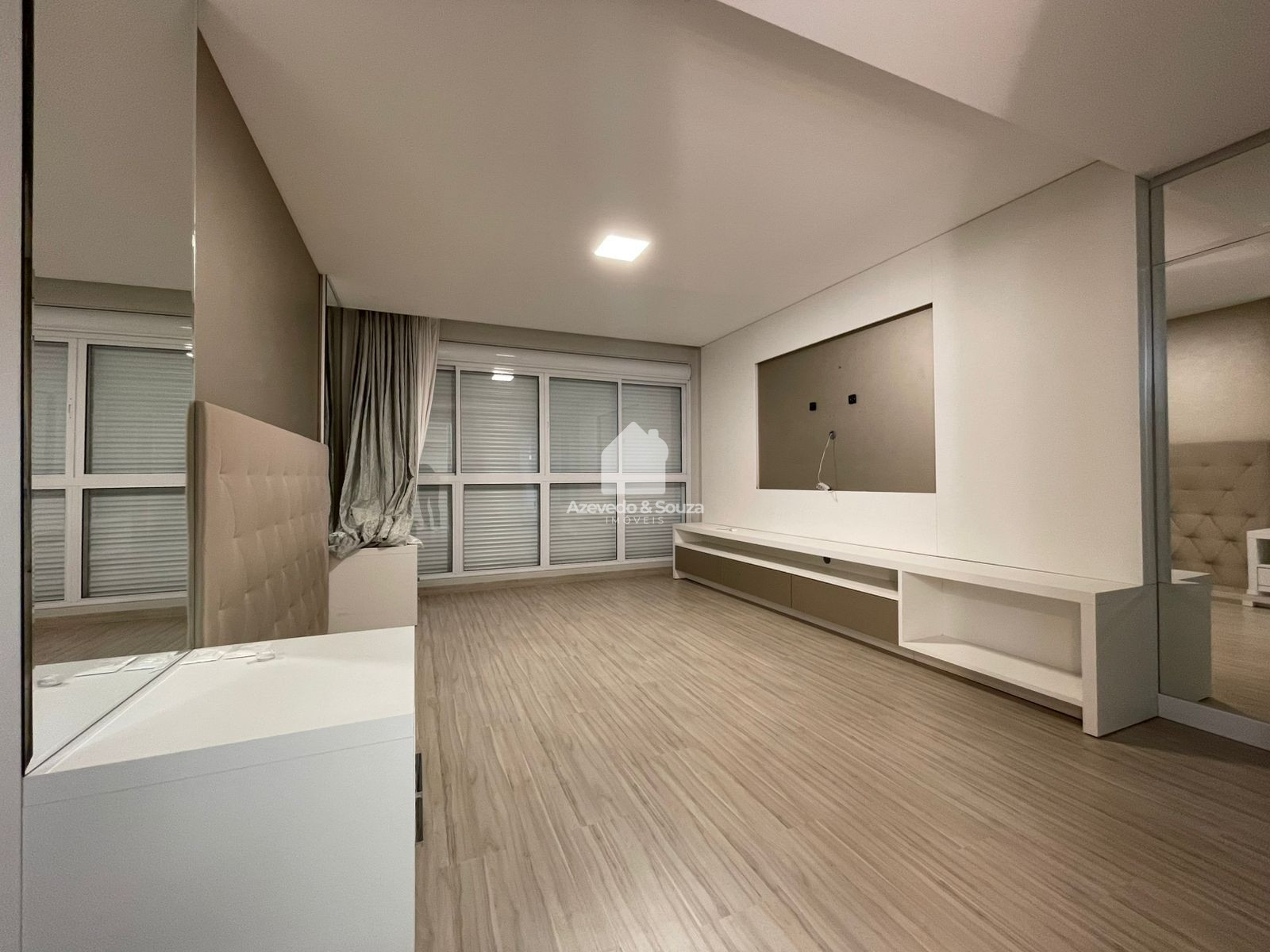 Azevedo & Souza de Im�veis em Francisco Beltr�o/PR