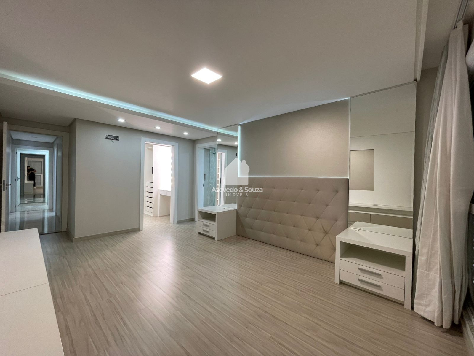 Azevedo & Souza de Im�veis em Francisco Beltr�o/PR