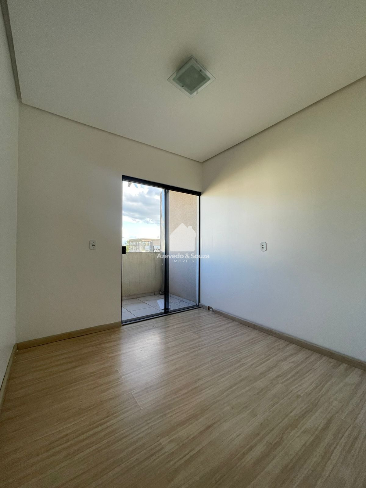 Azevedo & Souza de Im�veis em Francisco Beltr�o/PR