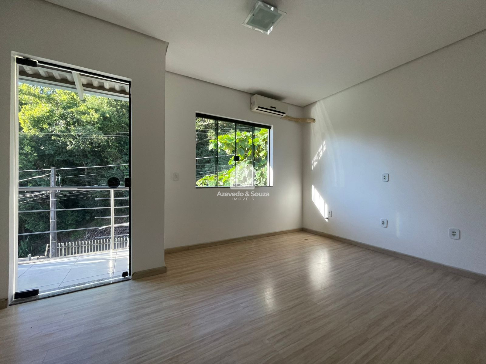 Azevedo & Souza de Im�veis em Francisco Beltr�o/PR