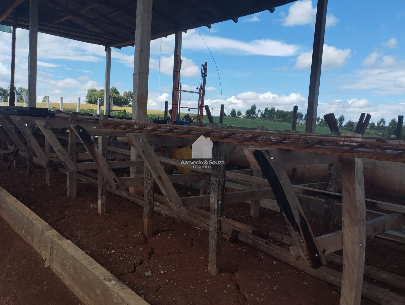 Azevedo & Souza de Im�veis em Francisco Beltr�o/PR