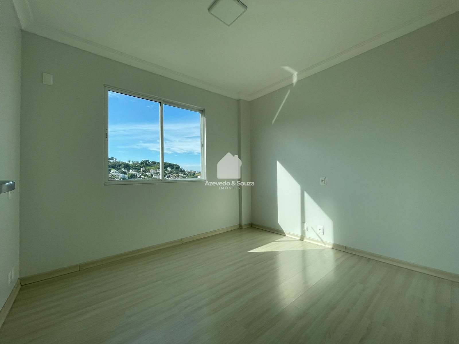 Azevedo & Souza de Im�veis em Francisco Beltr�o/PR