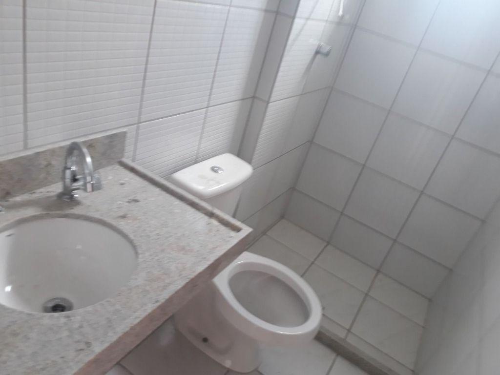 Apartamento com 02 dormitórios à venda, por R$ 350.000 - Bairr...