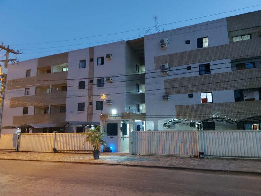 Apartamento com 03 dormitórios à venda por R$ 290.000 - Água F...