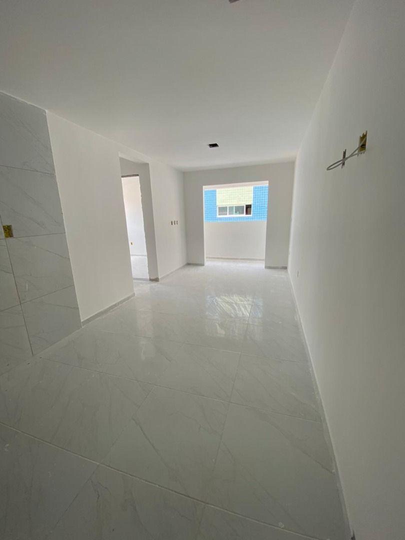 Apartamento com 2 dormitórios à venda por R$ 170.000 - Gramame...