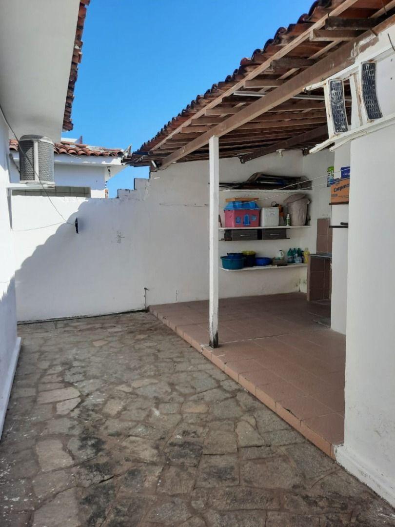 Casa com 04 dormitórios à venda, 137m² por R$ 500.000 - José A...