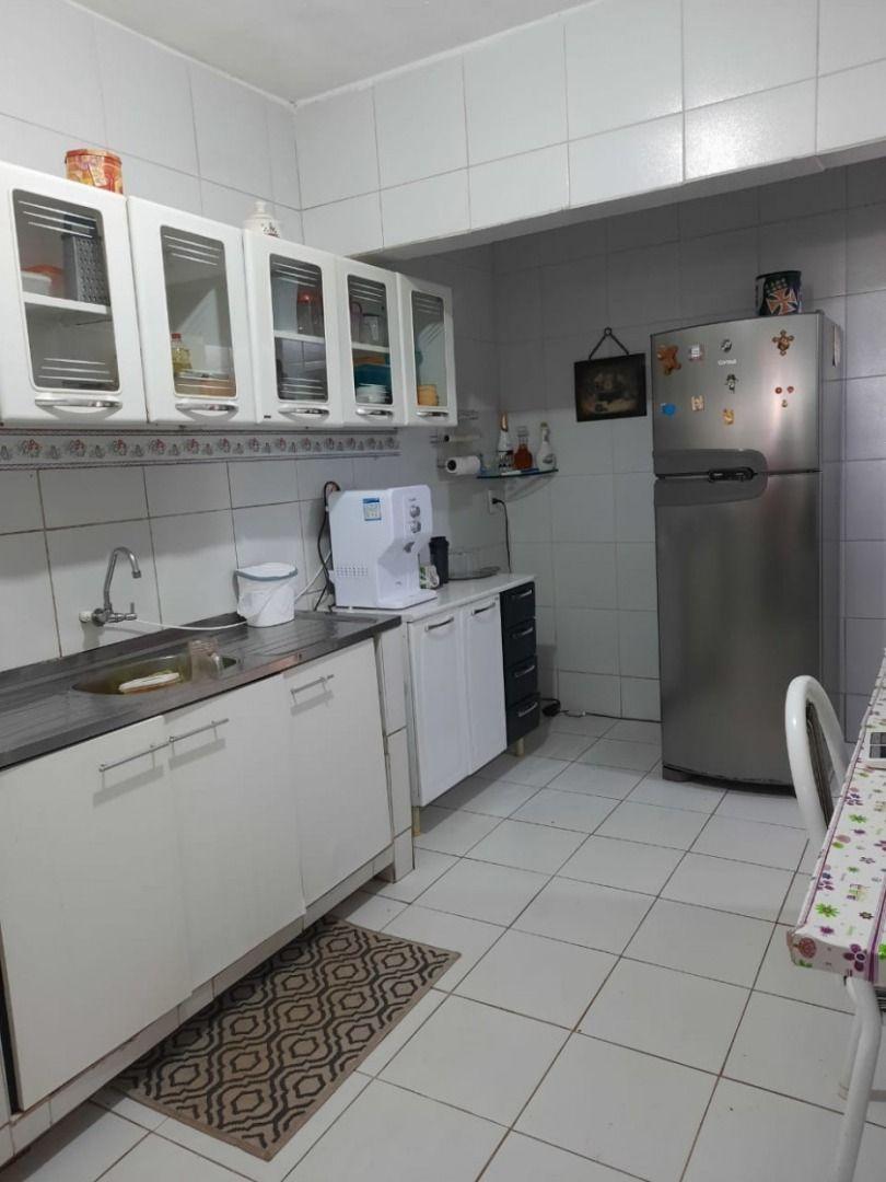 Casa com 04 dormitórios à venda, 137m² por R$ 500.000 - José A...